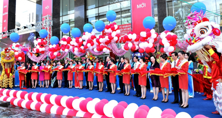 Tổ Chức Lễ Khánh Thành