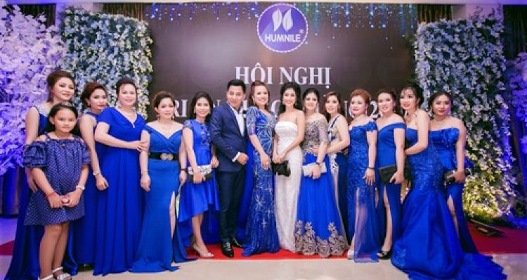 Tổ Chức Tân Niên Tất Niên Year End Party