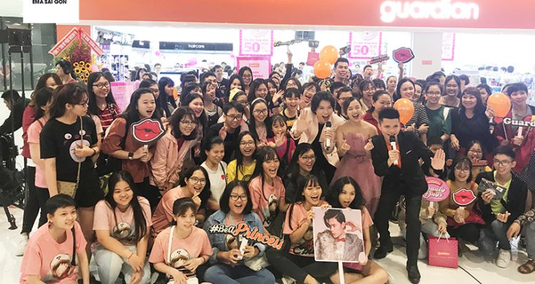 Diễn Viên Extra - Người Tham Dự Sự Kiện